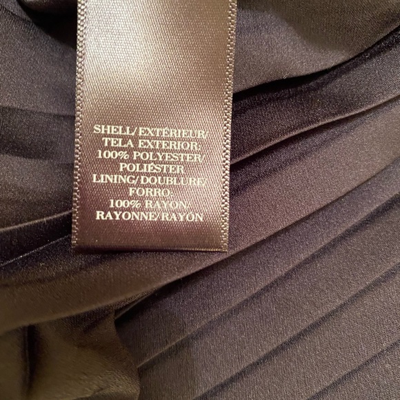 Ann Taylor navy top with jeweled neckline size M - Picture 5 of 5